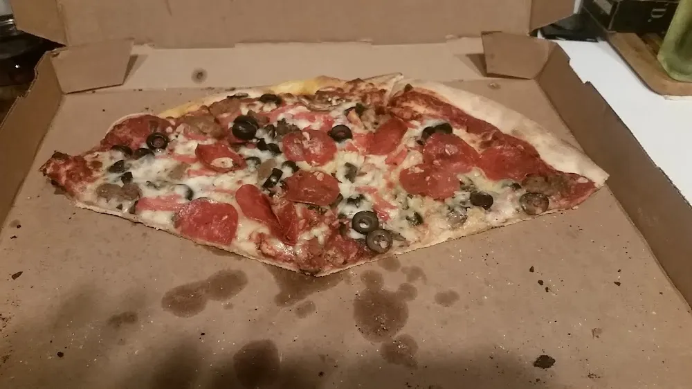 16 Waialua Pizza